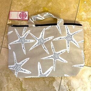 Buckhead Bettie’s brand new insulated zipper top lunch bag